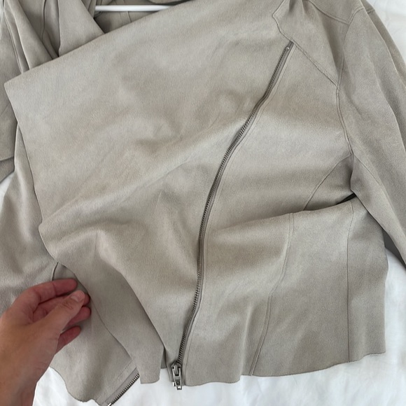 Blank NYC suede crepe jacket - Picture 3 of 5